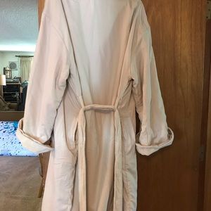 Hotel brand men’s robe, size large tags on.